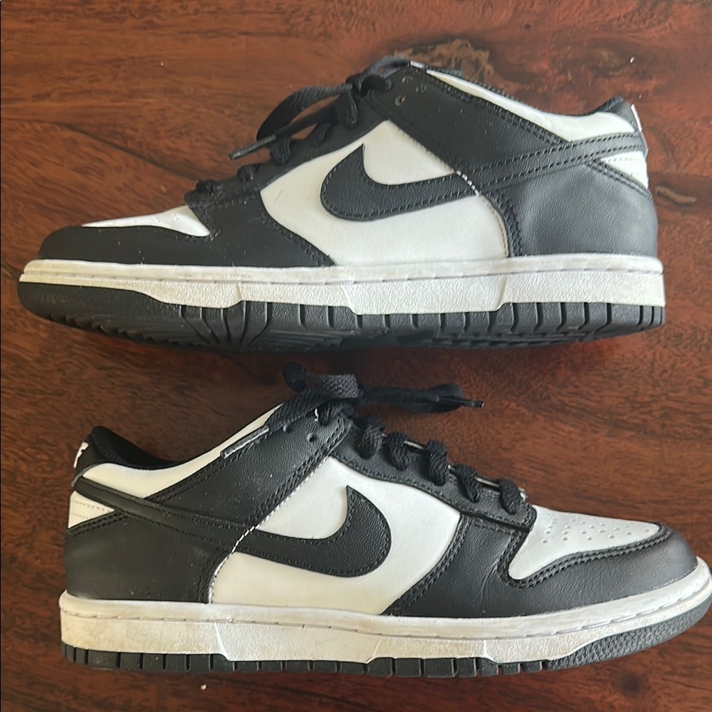 Nike Black and White low dunk pandas